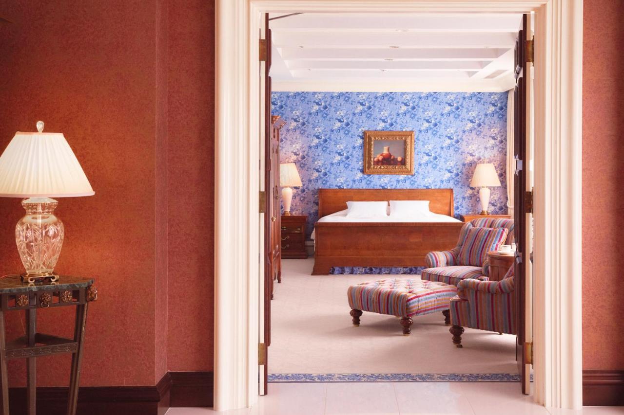 Omo7 Asahikawa By Hoshino Resorts Luaran gambar A suite at the Four Seasons Hotel, Hong Kong