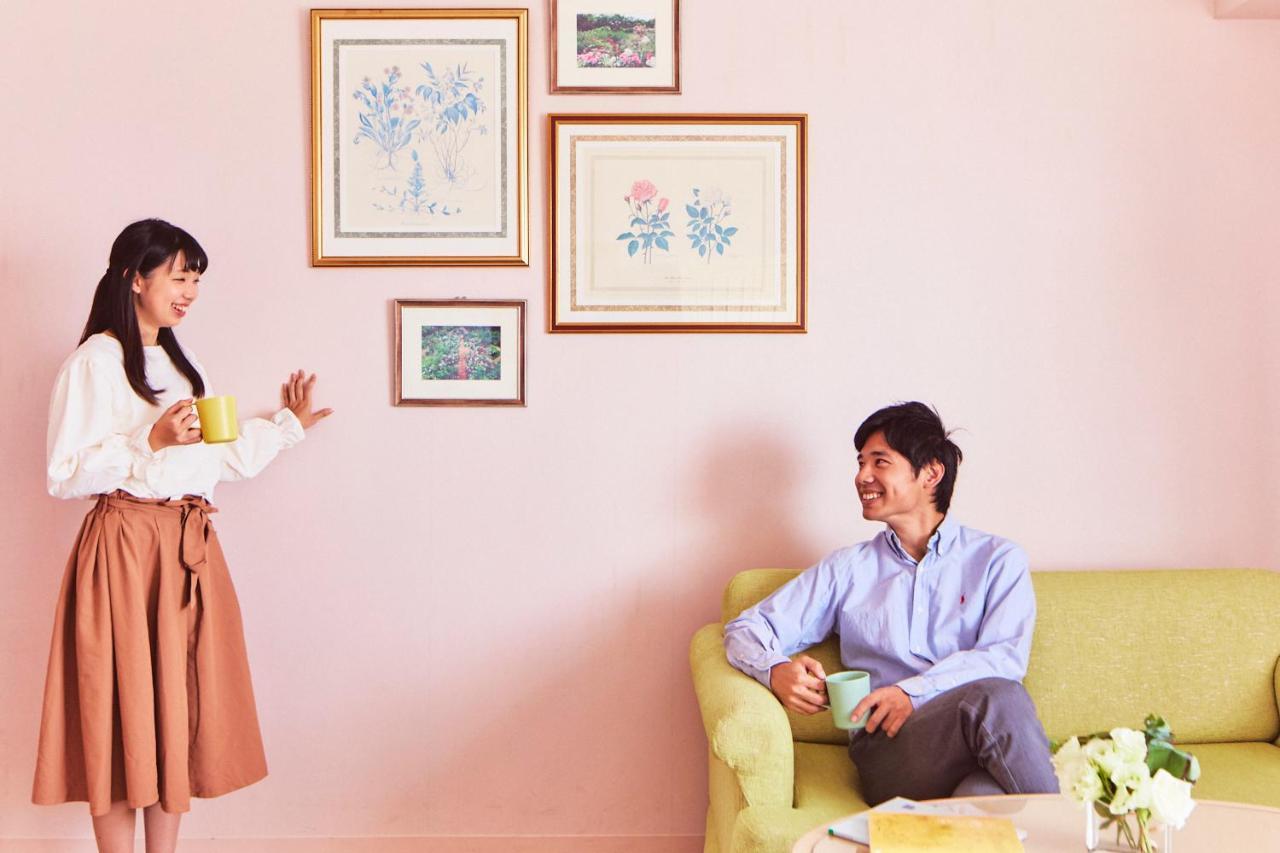 Omo7 Asahikawa By Hoshino Resorts Luaran gambar A couple in a living room